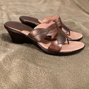 NIB Vintage Sofft Larya Leather Sandal Size 8.5M
